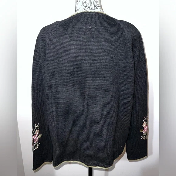 TIARA Women Floral Embroidered
Cardigan 14/16 Black Ramie Cotton
Cottagecore - Picture 5 of 10